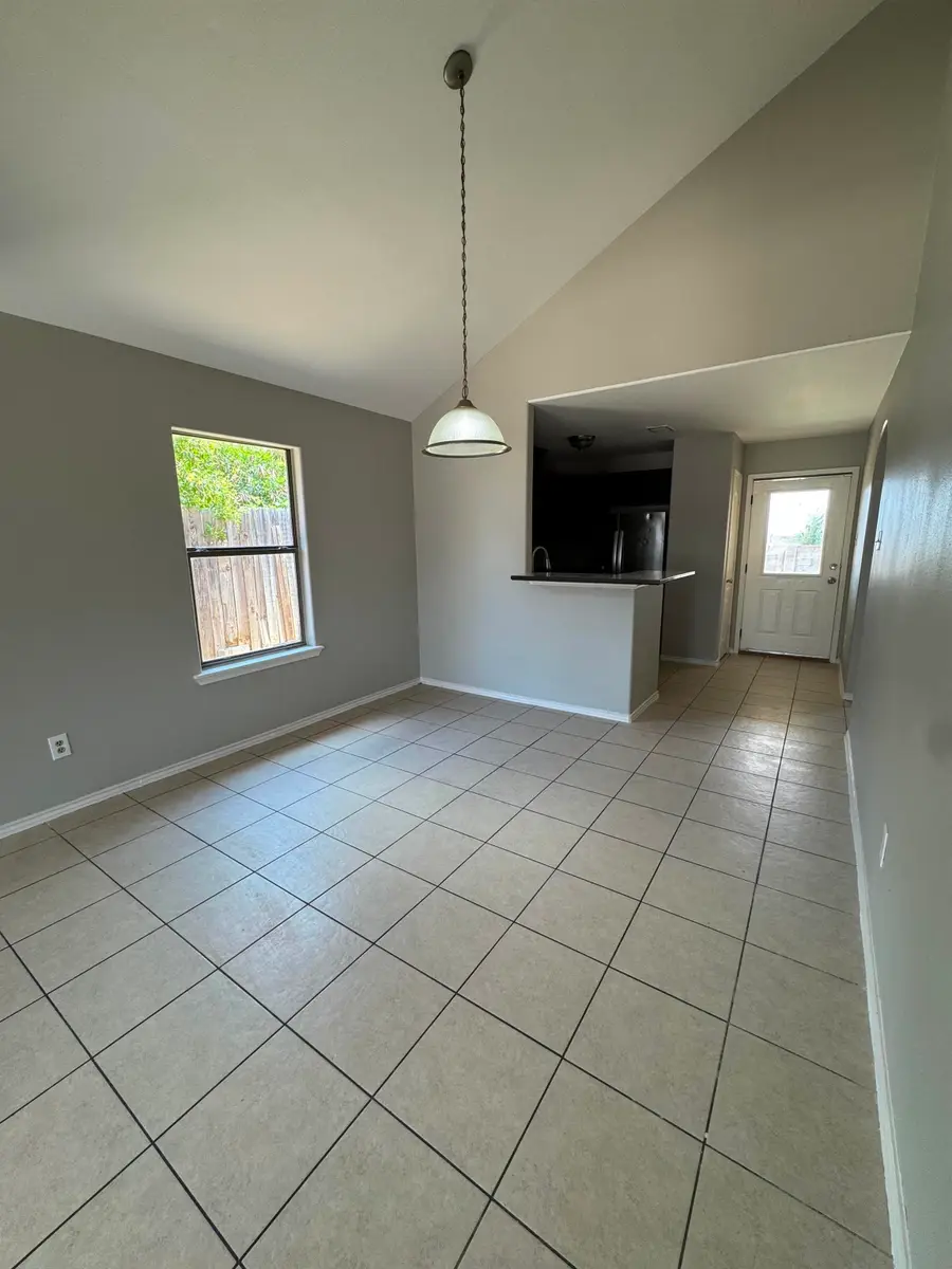 2203 Los Pinos Dr, Laredo, TX 78046 - #2