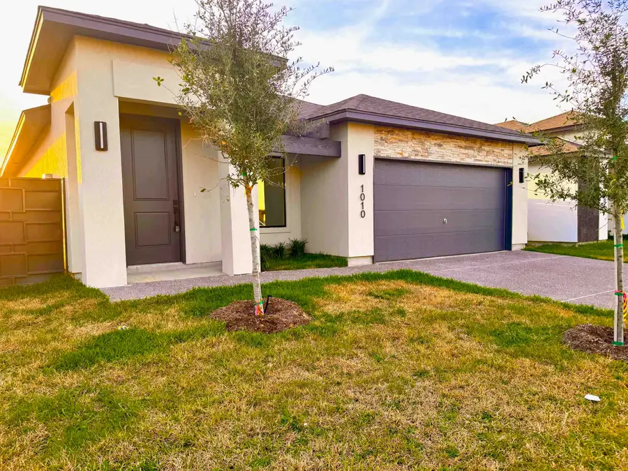 1010 Amezquita Dr., Laredo, TX 78045 - #3