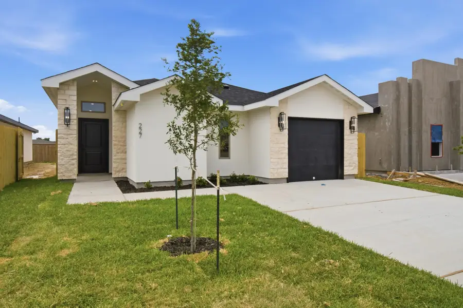 227 Lusitano Dr., Laredo, TX 78046 - #2