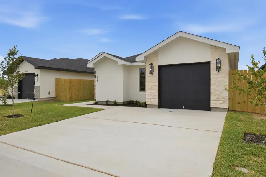 227 Lusitano Dr., Laredo, TX 78046 - #3