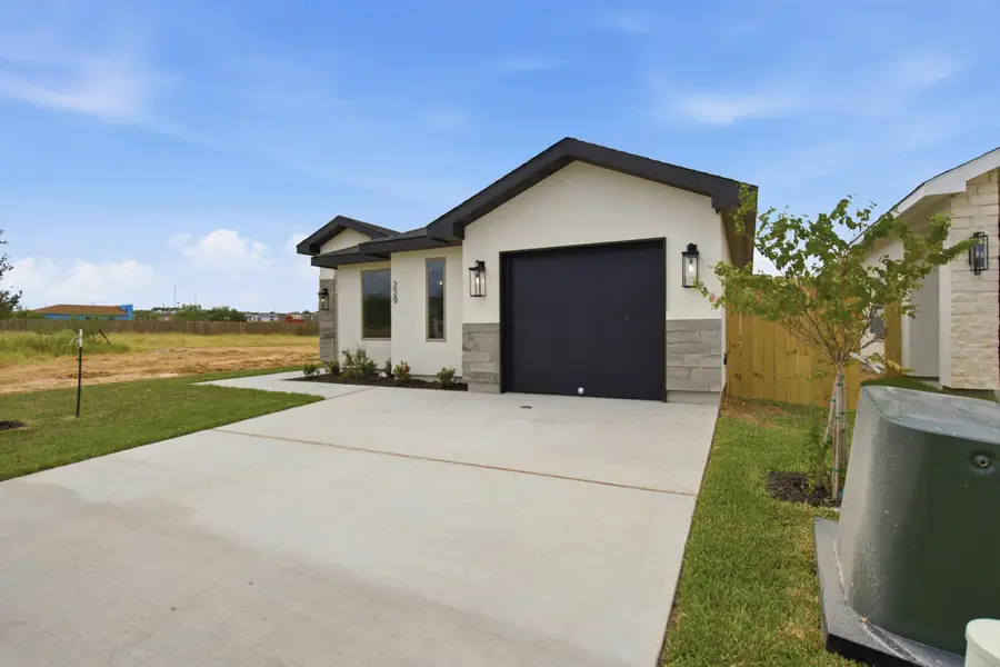229 Lusitano Dr., Laredo, TX 78046 - #3