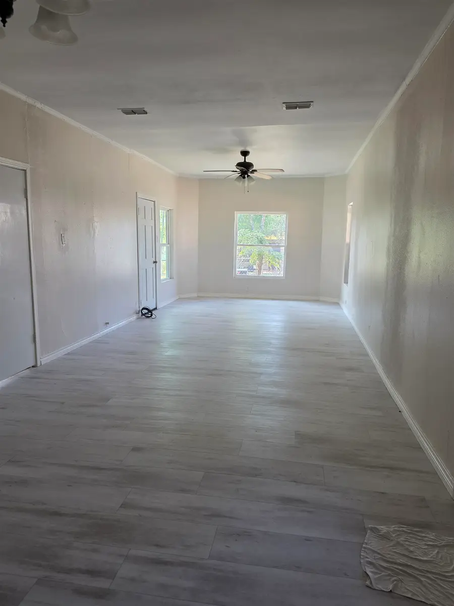 820 Stewart St, Laredo, TX 78040 - #3