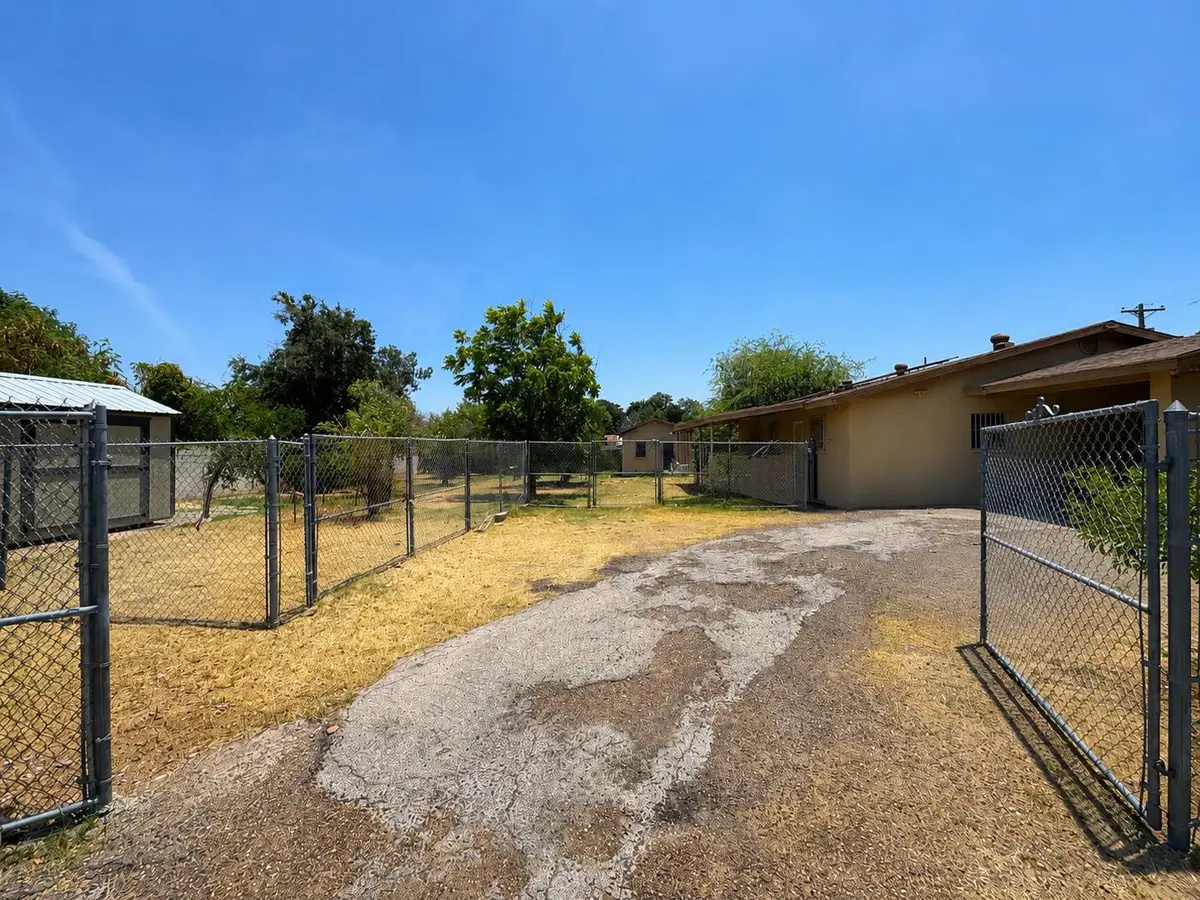 2102 Market St Market St, Laredo, TX 78043 - #1