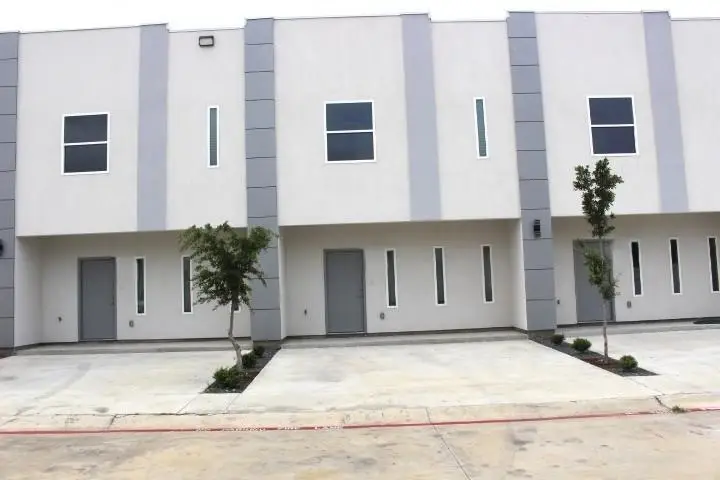1011 Emerald Valley Dr., Laredo, TX 78043 - #1