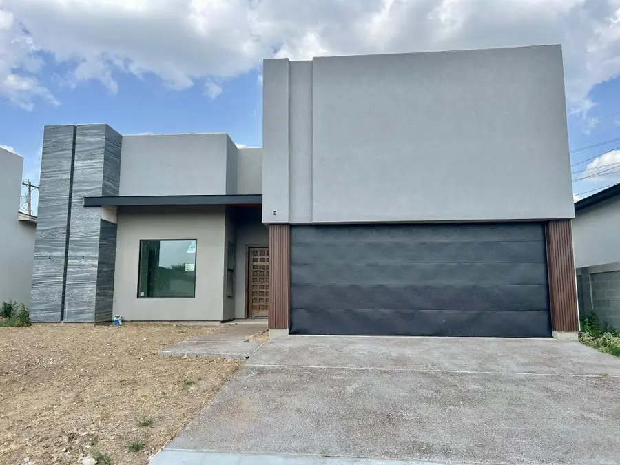 8703 Plantation East Dr, Laredo, TX 78045 - #3