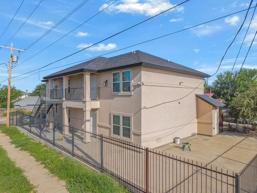 3301 S Louisiana Ave, Laredo, TX 78046 - #3