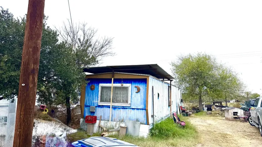120 Masterson Rd, Laredo, TX 78046 - #2