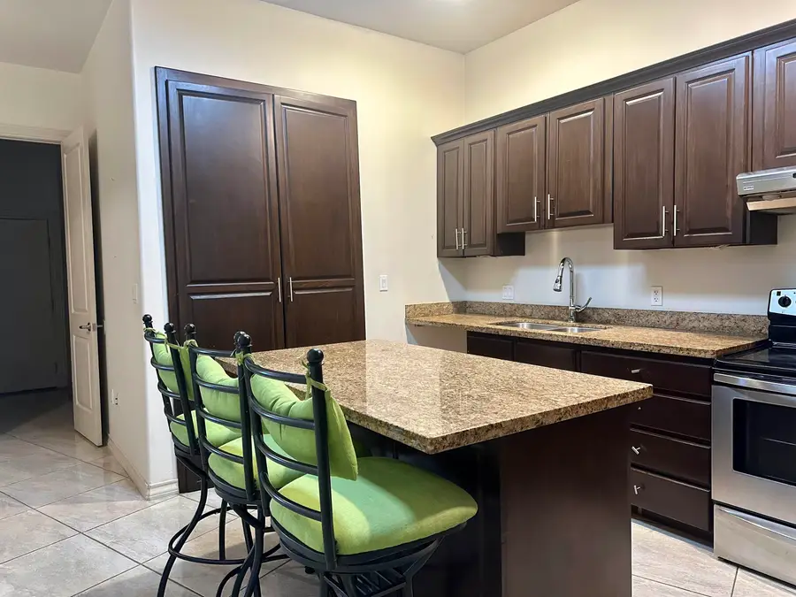 2110 Bermuda Dr, Laredo, TX 78045 - #3
