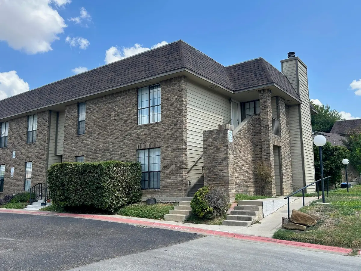 200 Martingale Ln, Laredo, TX 78041 - #1