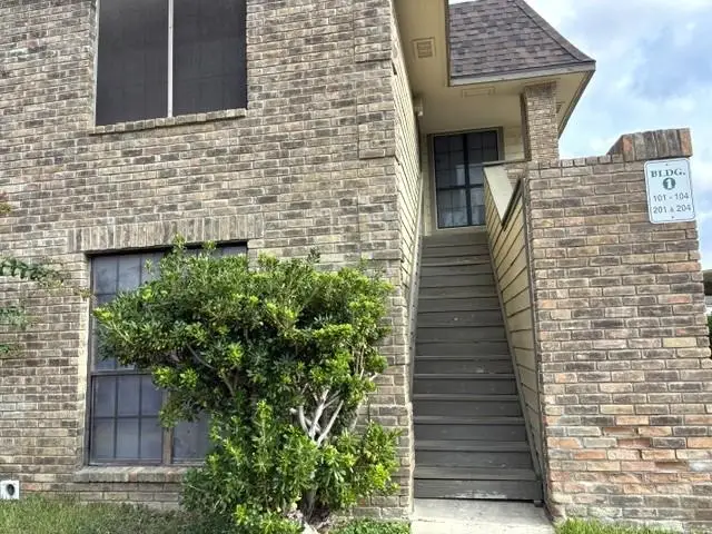 200 Martingale Ln, Laredo, TX 78041 - #1