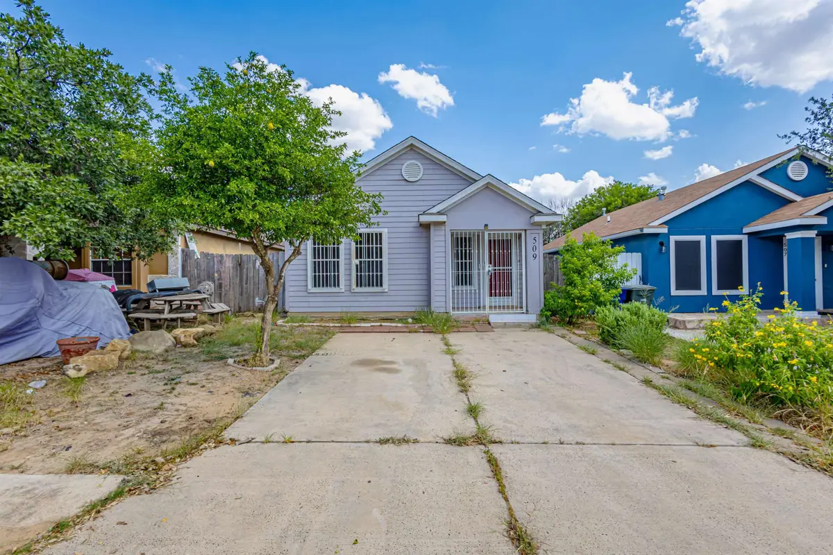 509 Hopi Dr, Laredo, TX 78045 - #1