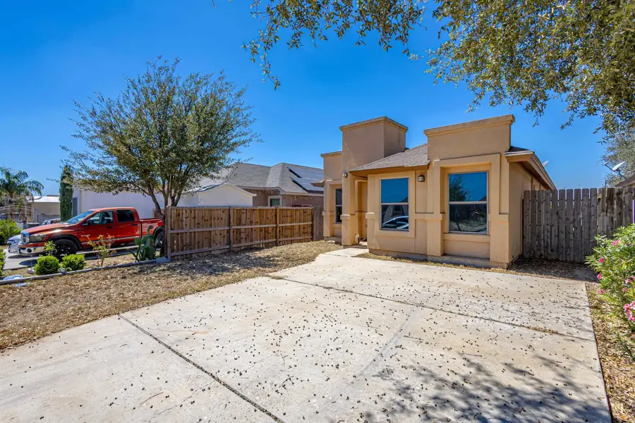 4416 Wild Flower Ave, Laredo, TX 78045 - #2