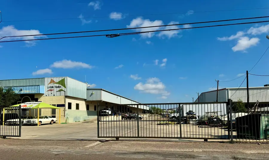 8370 San Gabriel Dr, Laredo, TX 78041 - #2
