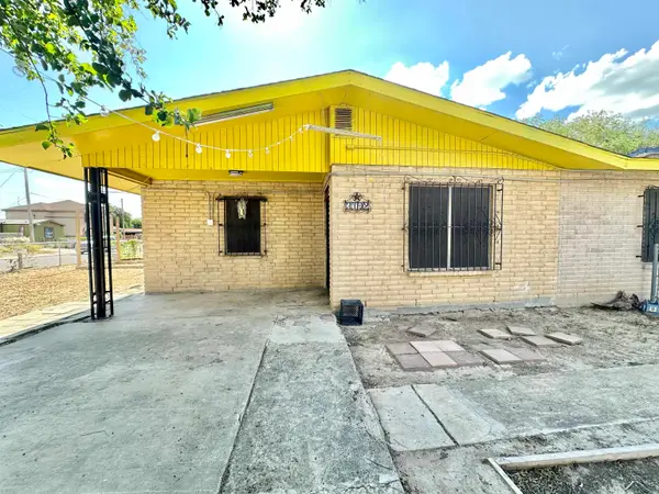 3702 Main Ave, LAREDO, TX 78041-5549