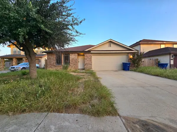 1823 Mustang Island Dr, LAREDO, TX 78045