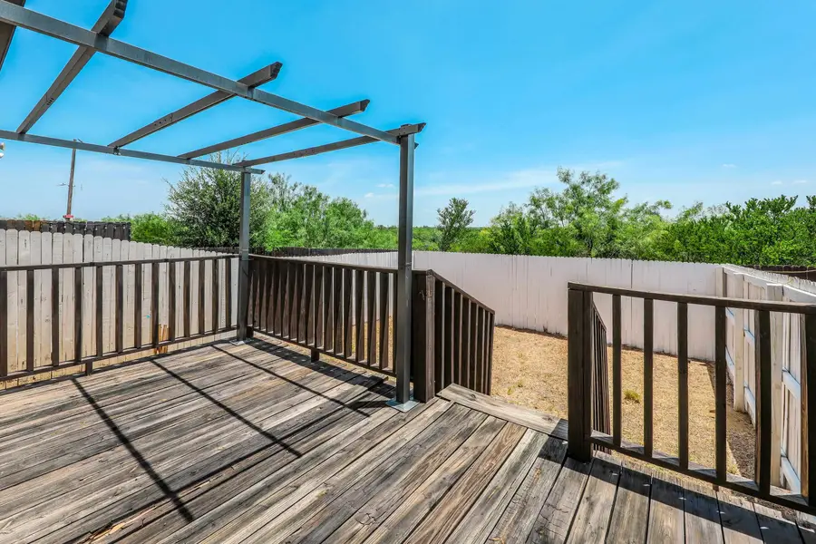 5609 Montevista Dr., Laredo, TX 78043 - #3