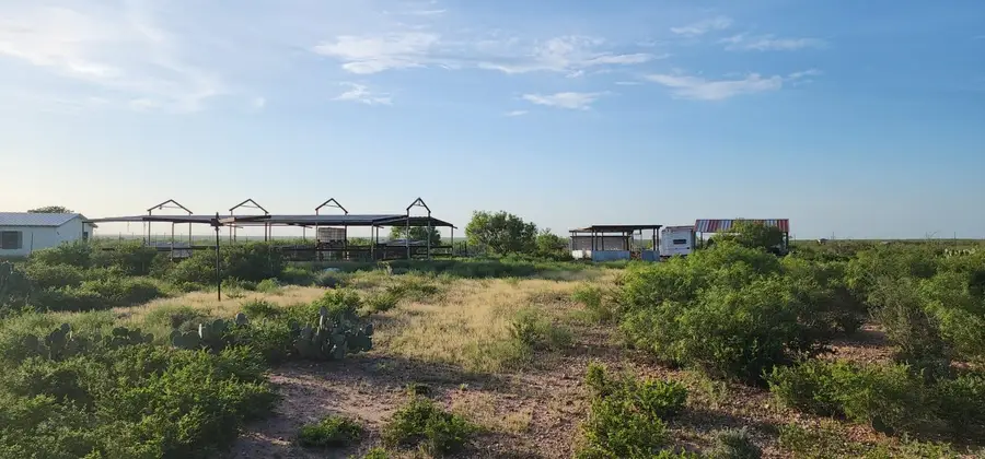 324 Ranch Rd, Laredo, TX 78046 - #2