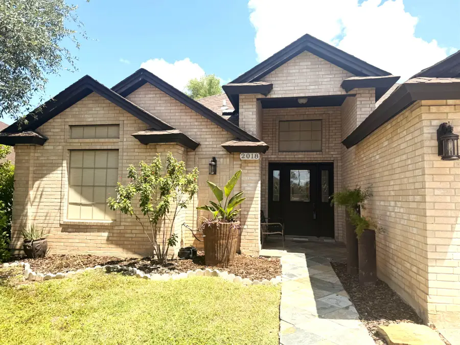 2018 Manzanares Dr, Laredo, TX 78045 - #2