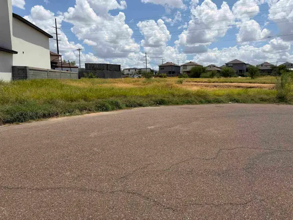 3501 Fuente Ln, Laredo, TX 78046