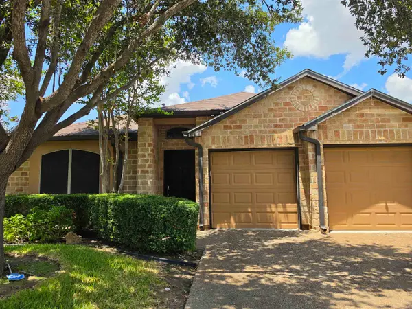 3810 Sandcliff Dr, Laredo, TX 78045