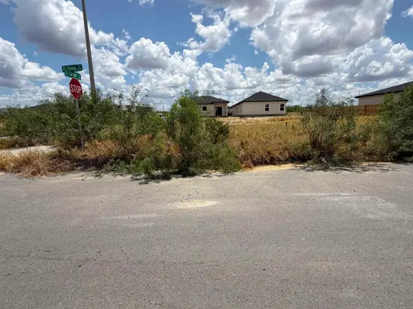6713 El Freno, Laredo, TX 78046