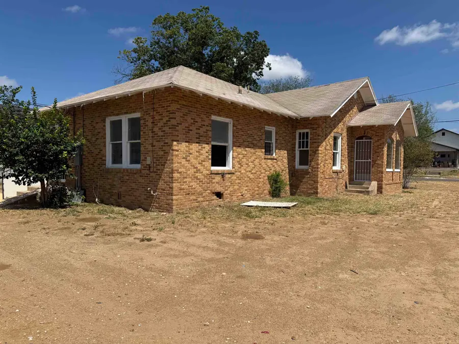 1319 Mier St, Laredo, TX 78040 - #2