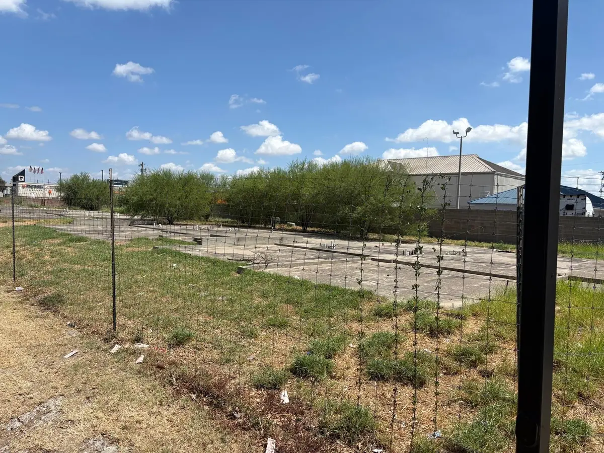 9310 Albany Dr, Laredo, TX 78045 - #1