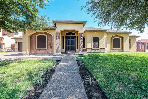 102 Rhine Falls Ct, Laredo, TX 78041