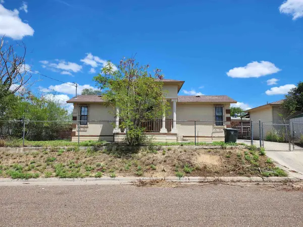 2202 Blaine St, Laredo, TX 78043