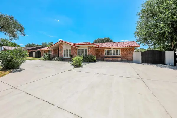 409 Longshadow Rd, Laredo, TX 78041