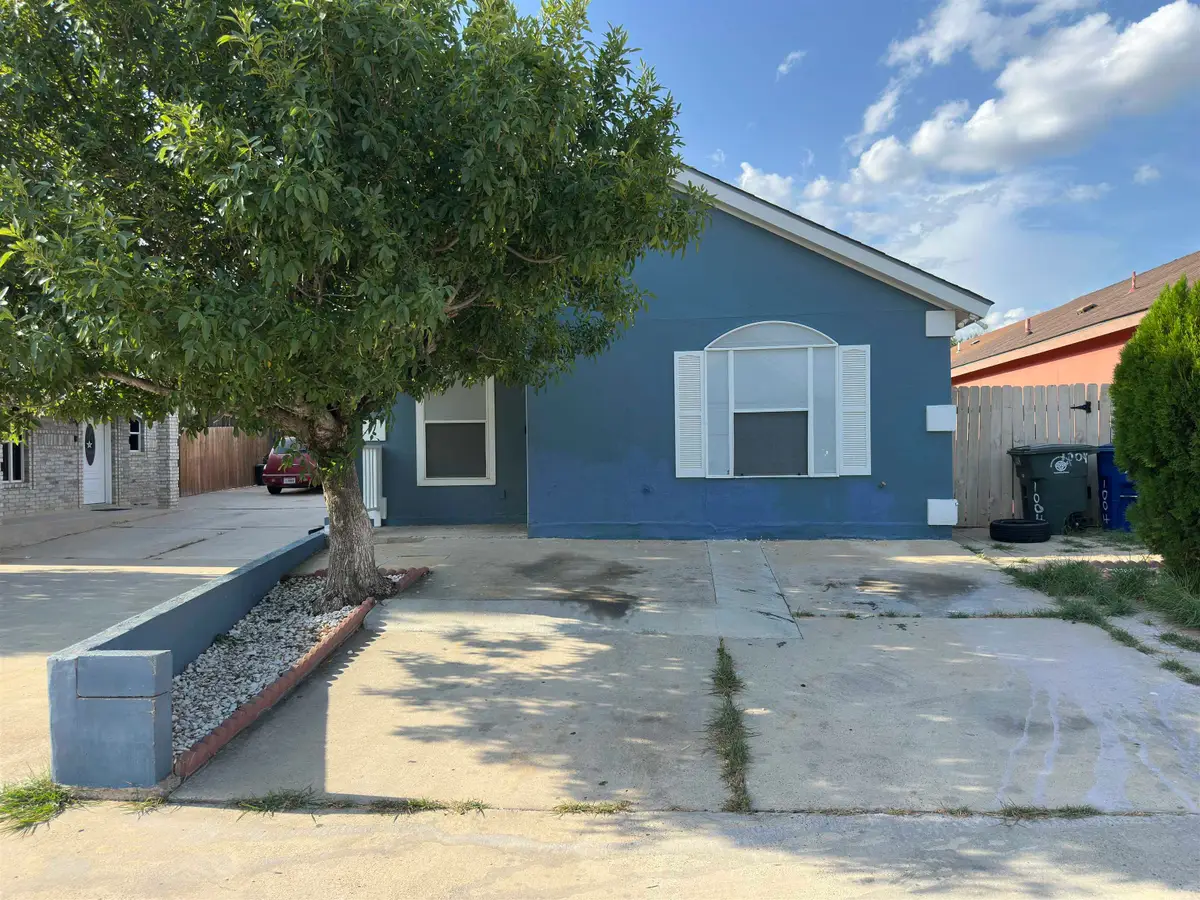 1004 Minutemen Dr, Laredo, TX 78046 - #1