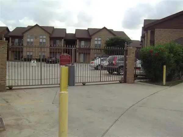 9802 Cantera Ct, Laredo, TX 78045