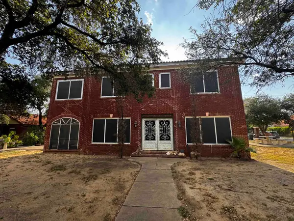 720 N Stone Ave, Laredo, TX 78040