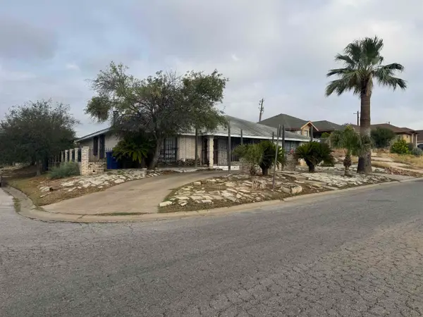 108 S Espana Dr., Laredo, TX 78043
