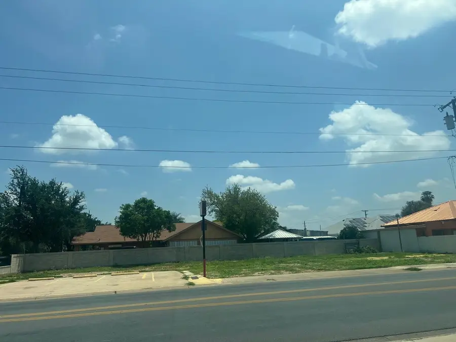 1601 Garfield St, Laredo, TX 78043 - #3