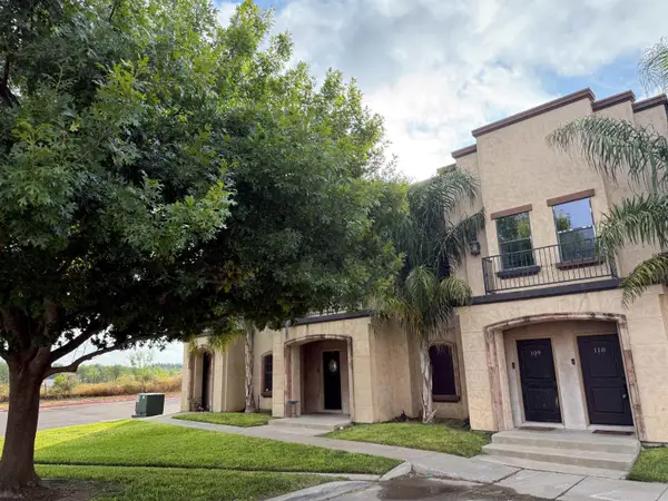 8216 Casa Verde Rd, Laredo, TX 78041