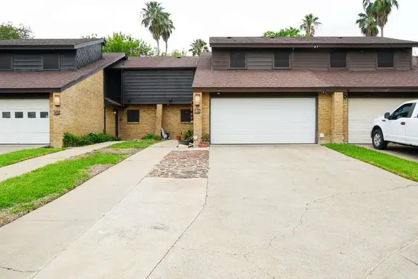 16 Quadrangle Cir, Laredo, TX 78041