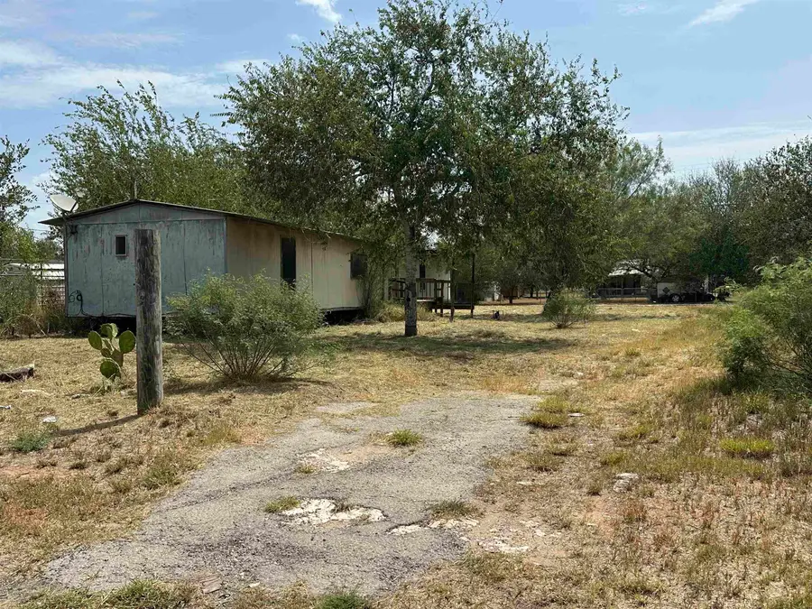 707 S Frans St., Hebbronville, TX 78361 - #3