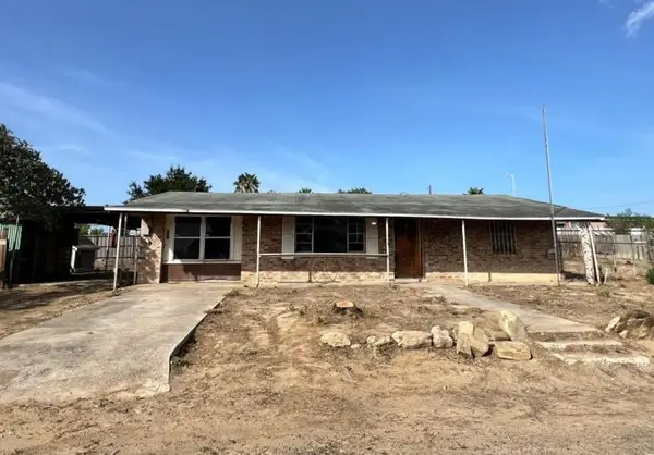 5222 Vicki Ln, Zapata, TX 78076