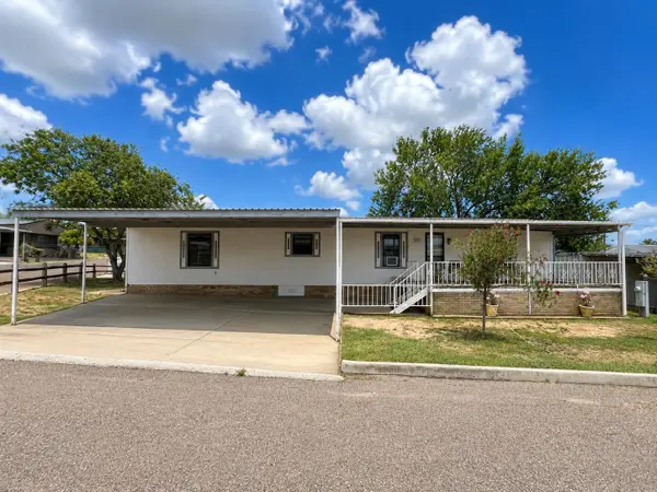 102 Autumn Ln., Zapata, TX 78076