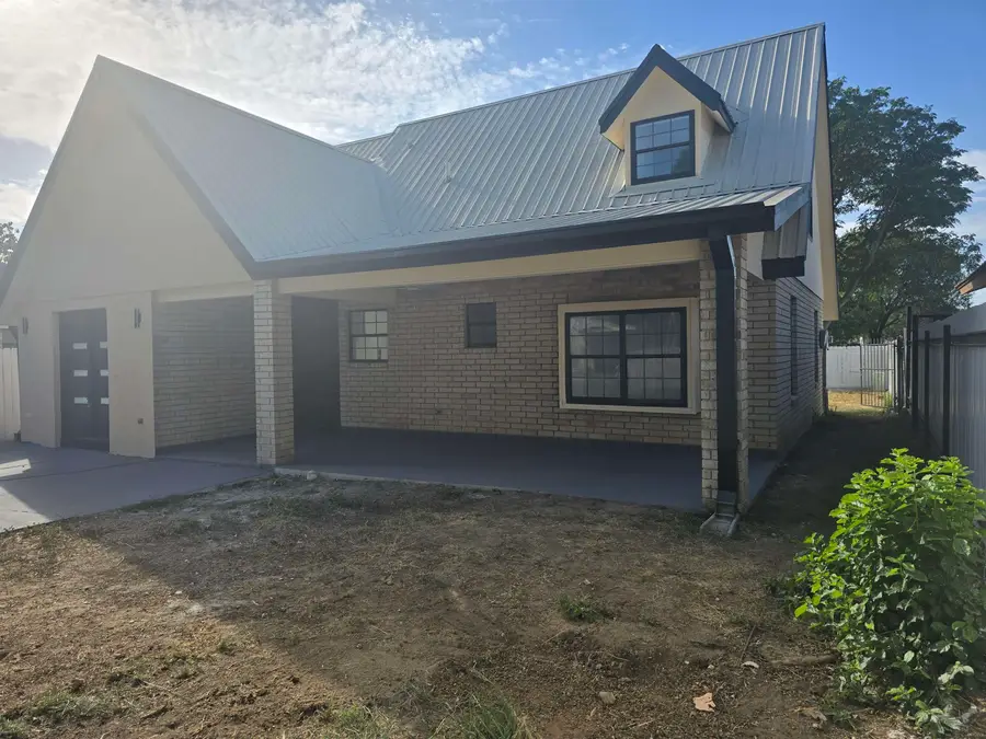 8606 Puerto Viejo, Laredo, TX 78045-6225 - #3