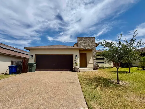 5310 Hacienda Ln, Laredo, TX 78046