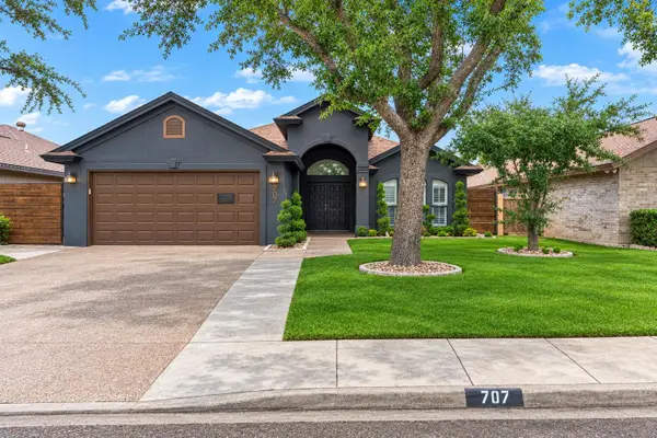 707 Ruby Rd, Laredo, TX 78045-6351