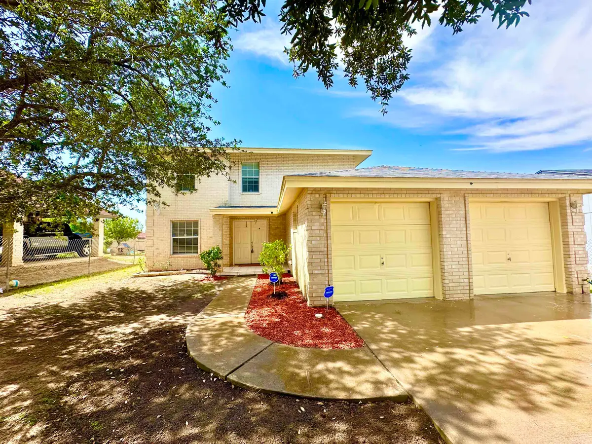 142 Salamanca Ave, Laredo, TX 78046-8406 - #1