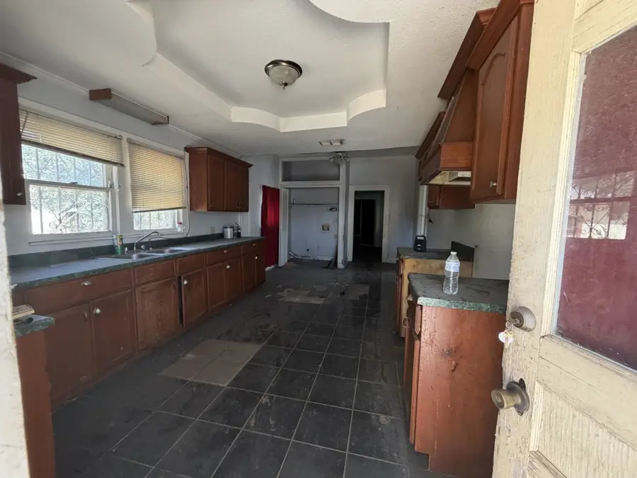 916 Chihuahua St, Laredo, TX 78040 - #2