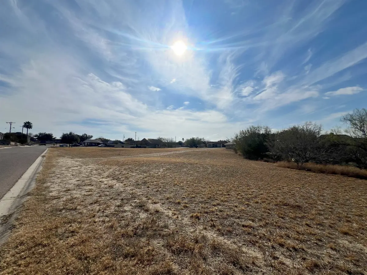 2247 County Rd, Zapata, TX 78076 - #1