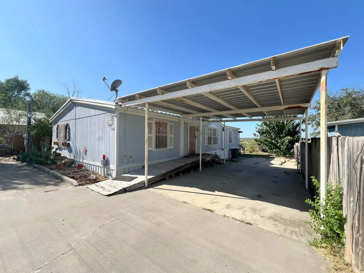 1809 Siesta Ln, Zapata, TX 78076 - #1