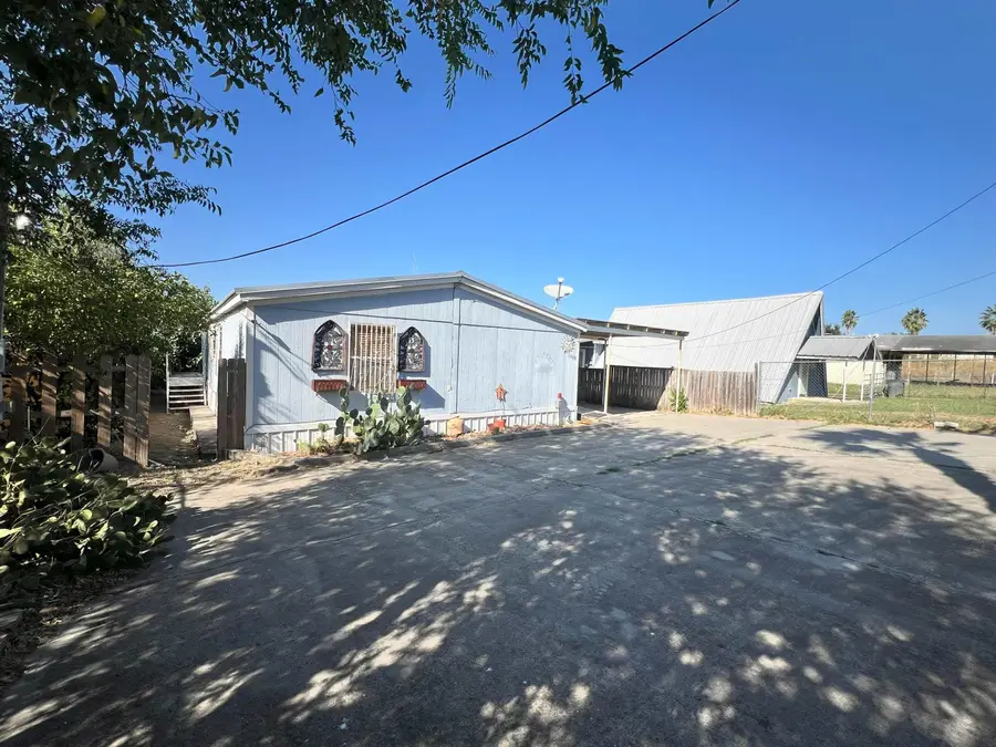 1809 Siesta Ln, Zapata, TX 78076 - #2