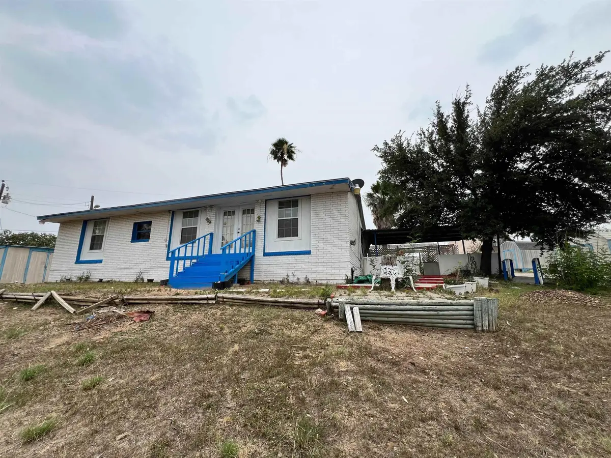 248 E Park Dr, Zapata, TX 78076 - #1