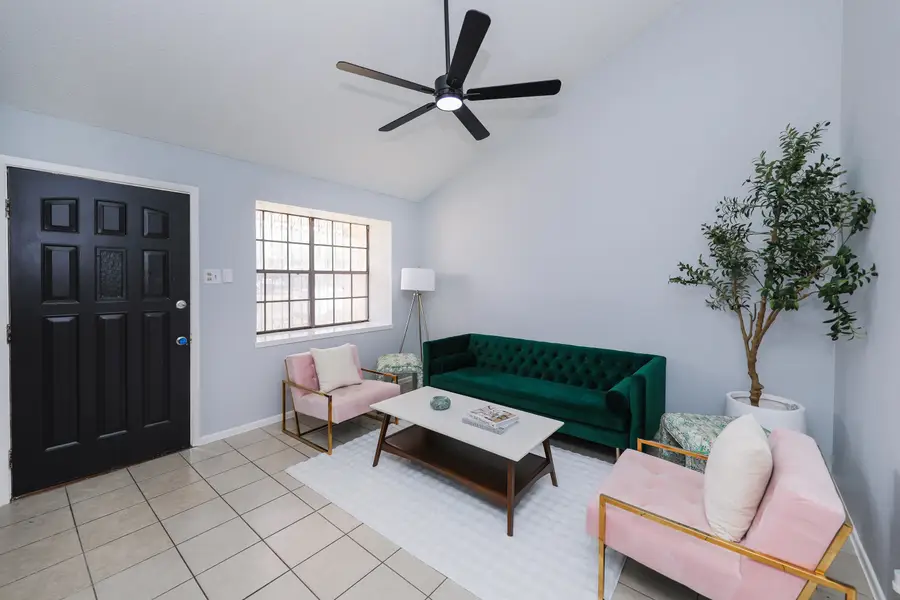 105 Hidden Ln, Laredo, TX 78041 - #2
